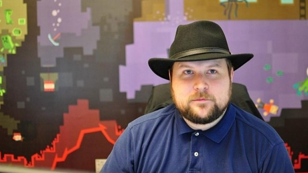 LeThomasOFF's tweet photo. Le concepteur suédois de jeux vidéo #MarkusPersson fête aujourd’hui ses 43 ans. 🥳
Il est le principal concepteur et développeur du jeu vidéo Minecraft.
En 2022, sa fortune s'élève à 1,5 milliards de dollars. https://t.co/eDaMjesSGU