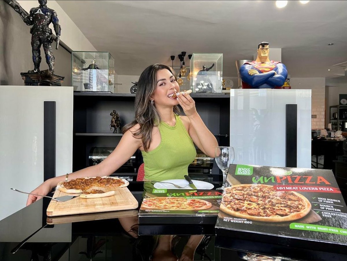 mythrie's tweet photo. I was totally asking this kanina. And voila! U posted! Hope to see this in Cebu @MJ_Lastimosa #MeetunMeat https://t.co/jeZ5YD9NJ7