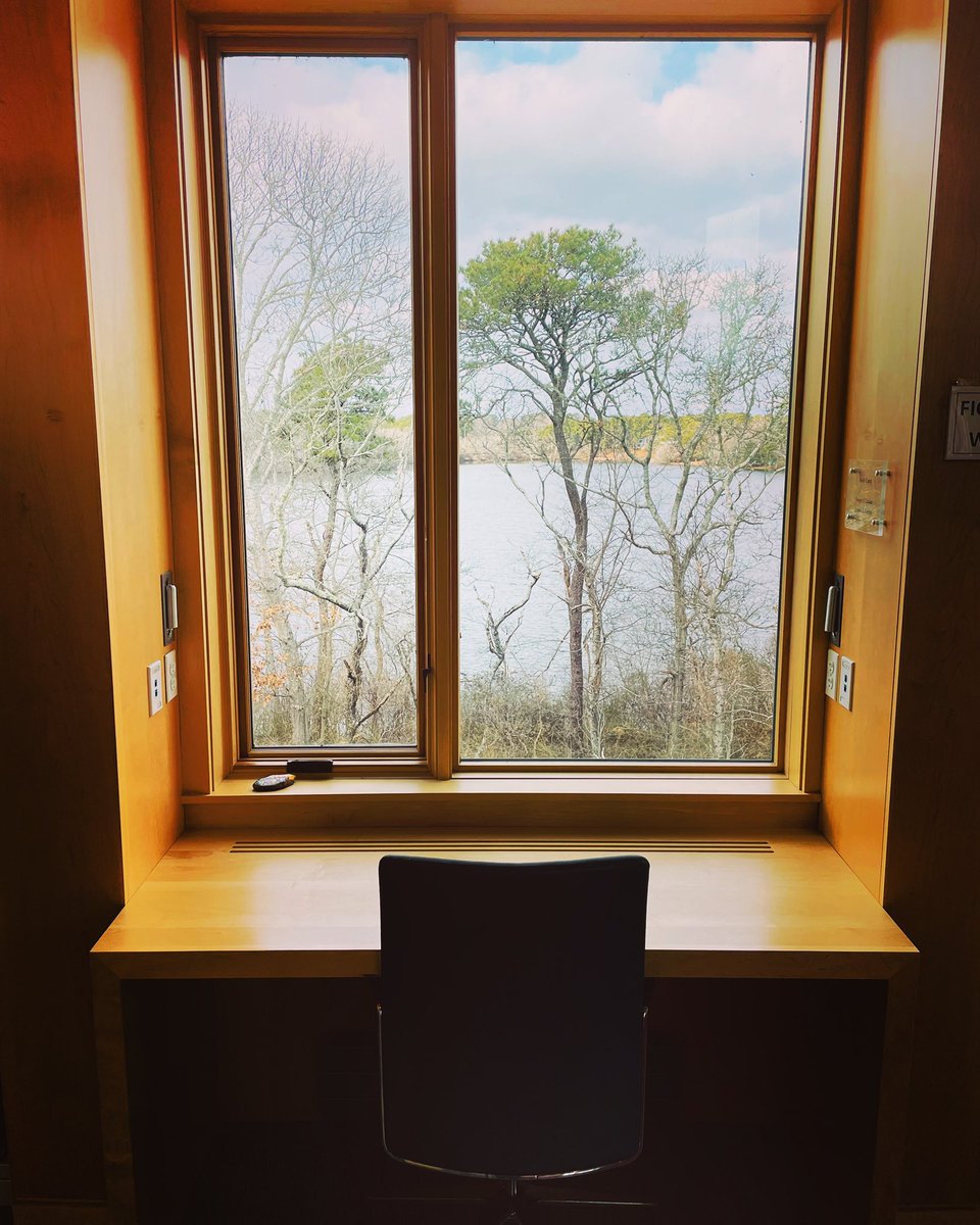 EasthamLibrary's tweet photo. Need a quiet space to get a little work done…or maybe some writing…or anything creative for that matter? Well, we’ve got you covered :) https://t.co/TqcTzRAAwE