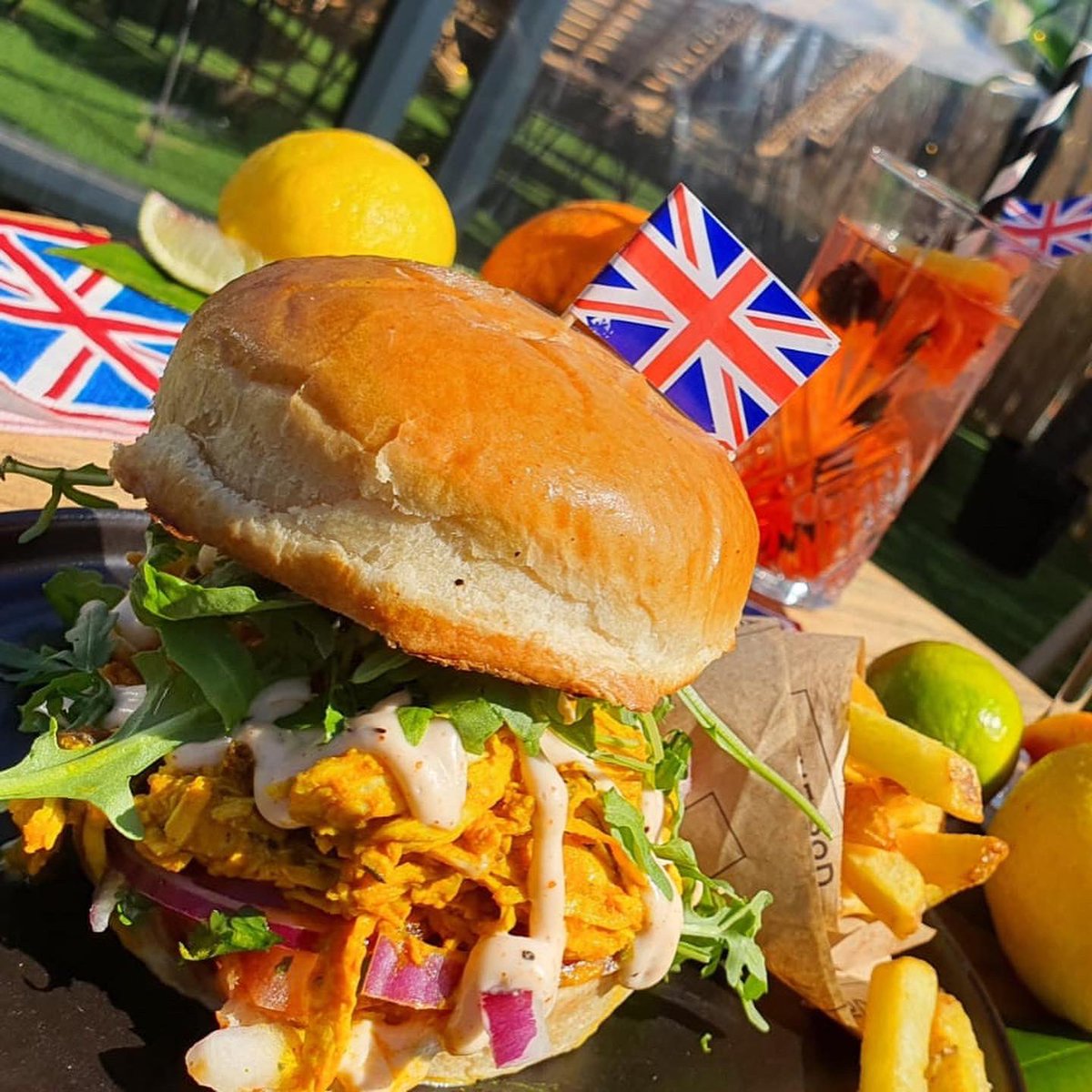 We don’t need an excuse to party here in The Pod but if you’re looking to join us this weekend, here’s what’s on…

The weekend starts here🙌🏽

Happy bank holiday🥳

#thepod #newport #cardiff #bankholiday #jubilee #weekendstartshere