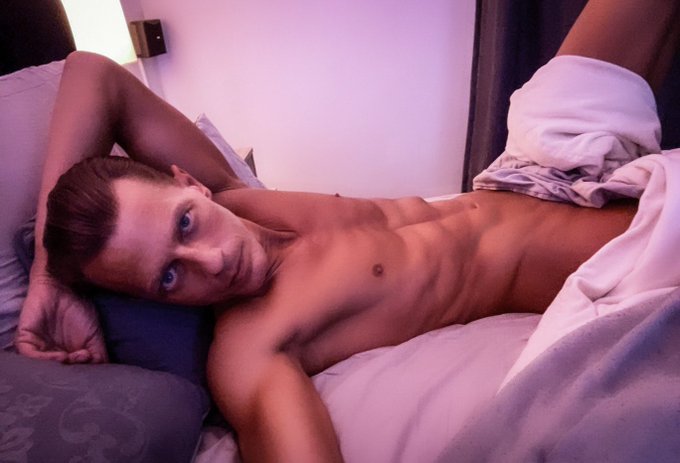 Let’s just stay in bed together all day… https://t.co/x5g2AHxeZA $5 for all my content! #gay #gayboy