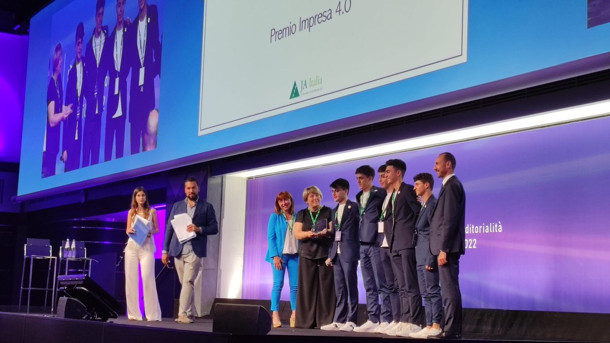 JA Italia (@jaitalia) on Twitter photo Il premio Impresa 4.0 - <a href="/ABBItalia/">ABB Italia</a>, consegnato da <a href="/ElianaBaruffi/">Eliana Baruffi</a>, Region Communications Lead, Electrification Business Area, Southern Europe ABB, va al team Demetra dell'ITIS Majorana di Milazzo! 🏆 Il premio Impresa 4.0 - <a href="/ABBItalia/">ABB Italia</a>, consegnato da <a href="/ElianaBaruffi/">Eliana Baruffi</a>, Region Communications Lead, Electrification Business Area, Southern Europe ABB, va al team Demetra dell'ITIS Majorana di Milazzo! 🏆