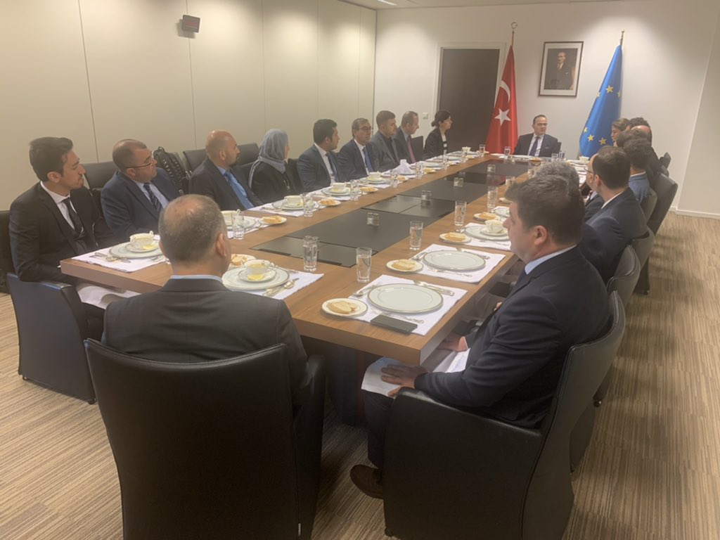 GazbirGazmer's tweet photo. EPDK ve GAZBİR-GAZMER Türkiye delegasyonu olarak AB Nezdinde Türkiye Daimi Temsilcisi Büyükelçi Sayın Mehmet Kemal Bozay ile AB enerji krizi ve Türkiye enerji stratejileri konularını değerlendirdik. 

@TCEnerji 
#EPDK
@gazbir_ https://t.co/RfWh9YgxR4