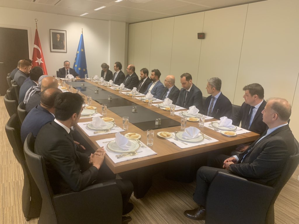 GazbirGazmer's tweet photo. EPDK ve GAZBİR-GAZMER Türkiye delegasyonu olarak AB Nezdinde Türkiye Daimi Temsilcisi Büyükelçi Sayın Mehmet Kemal Bozay ile AB enerji krizi ve Türkiye enerji stratejileri konularını değerlendirdik. 

@TCEnerji 
#EPDK
@gazbir_ https://t.co/RfWh9YgxR4