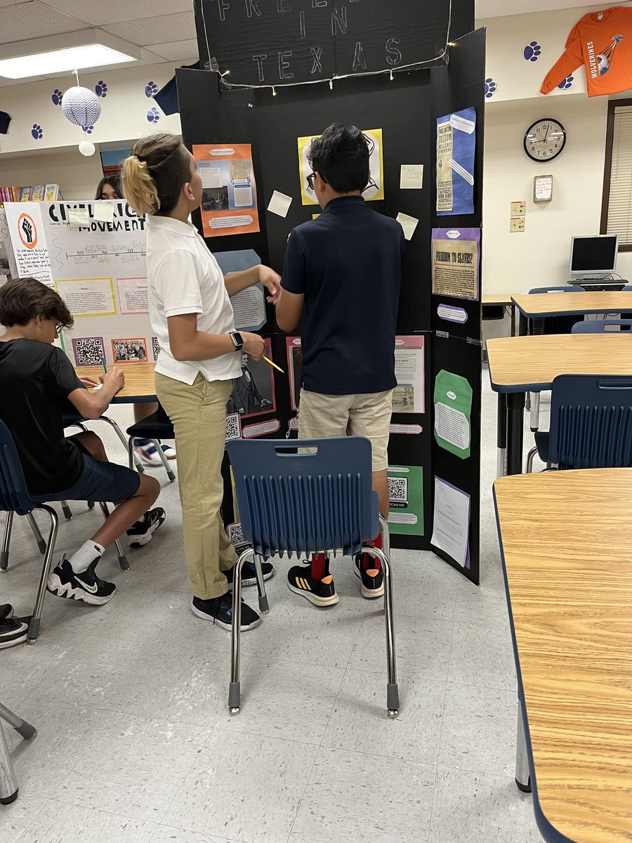 VictoriaMeraz5's tweet photo. Gallery walk: I like, I wonder, I wish &amp; rank 1-4 based on rubric. Wow! https://t.co/tVOOxPXR32