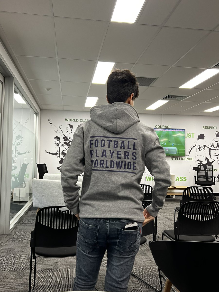 khalida_popal's tweet photo. Had a great afternoon with @FIFPRO @PFA @Shime04 I am so excited for our players @AfghanWnt & the eco-support system built around them 2 provide educational,mental health,career,mentoring opportunities.Feeling happy knowing our players R in good hands #UnbreakbleTogether https://t.co/XJf3U9r72q
