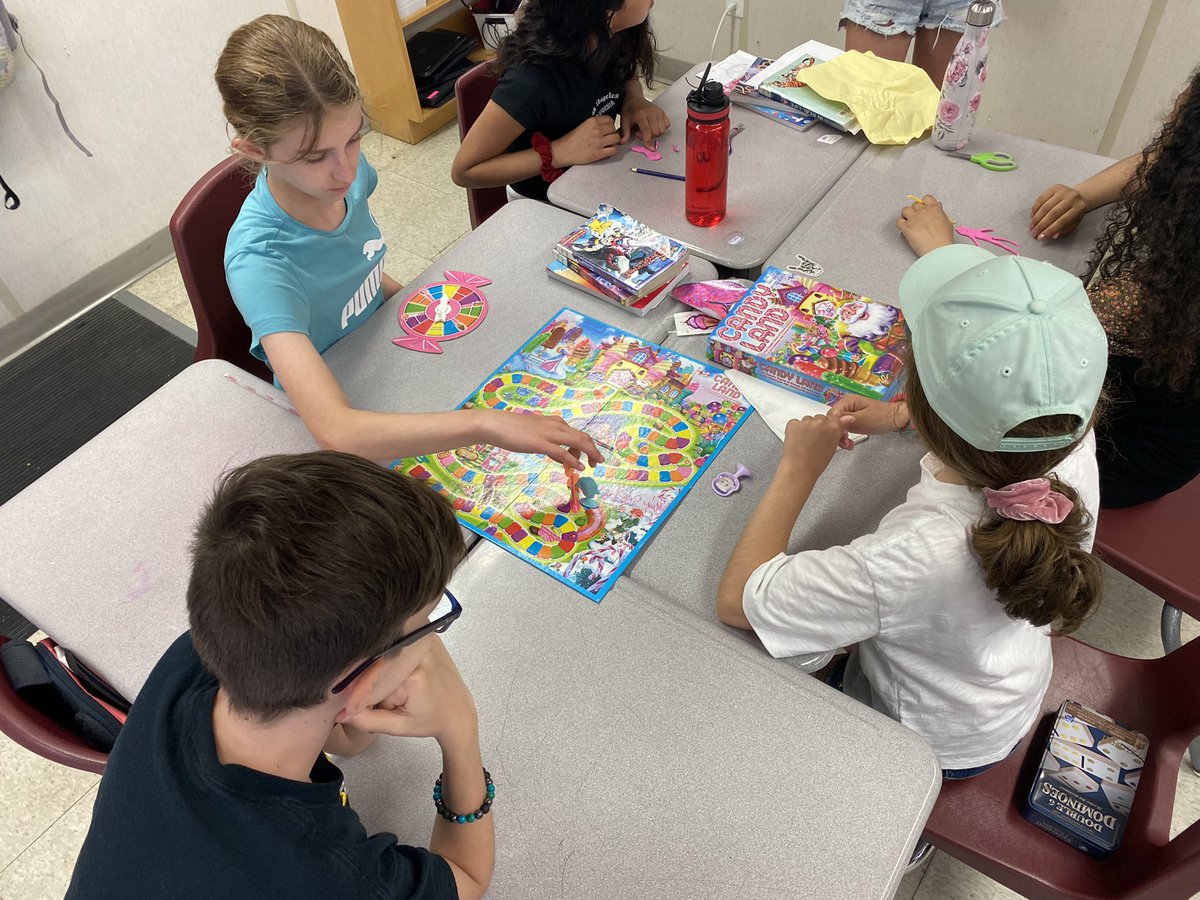 mrsvaleriote's tweet photo. Today is “G” day in our ABC countdown! Happy game day! 🎲🃏🍬 https://t.co/8Ea4J40xOK
