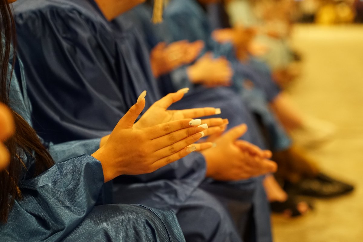 optionsined's tweet photo. One week ago, we celebrated the Class of 2022 & we're still beaming with pride for all that they accomplished! What a special day it was ππ
More Photos: https://t.co/GMX9uglhhy
#OptionsGrad #ExploreOptions https://t.co/PjhOBQ2uCA