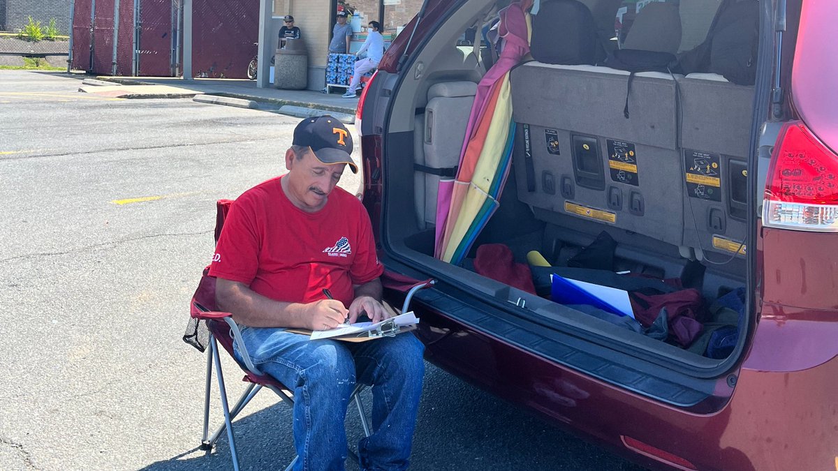 A helping hand is what we all need at one time or another. One CJ job counselor met a new applicant at a safe spot when his ride fell through. A van provided shade as he filled out the CJ application.We will make sure he finds an accessible job!! #jobs #transportation #handup