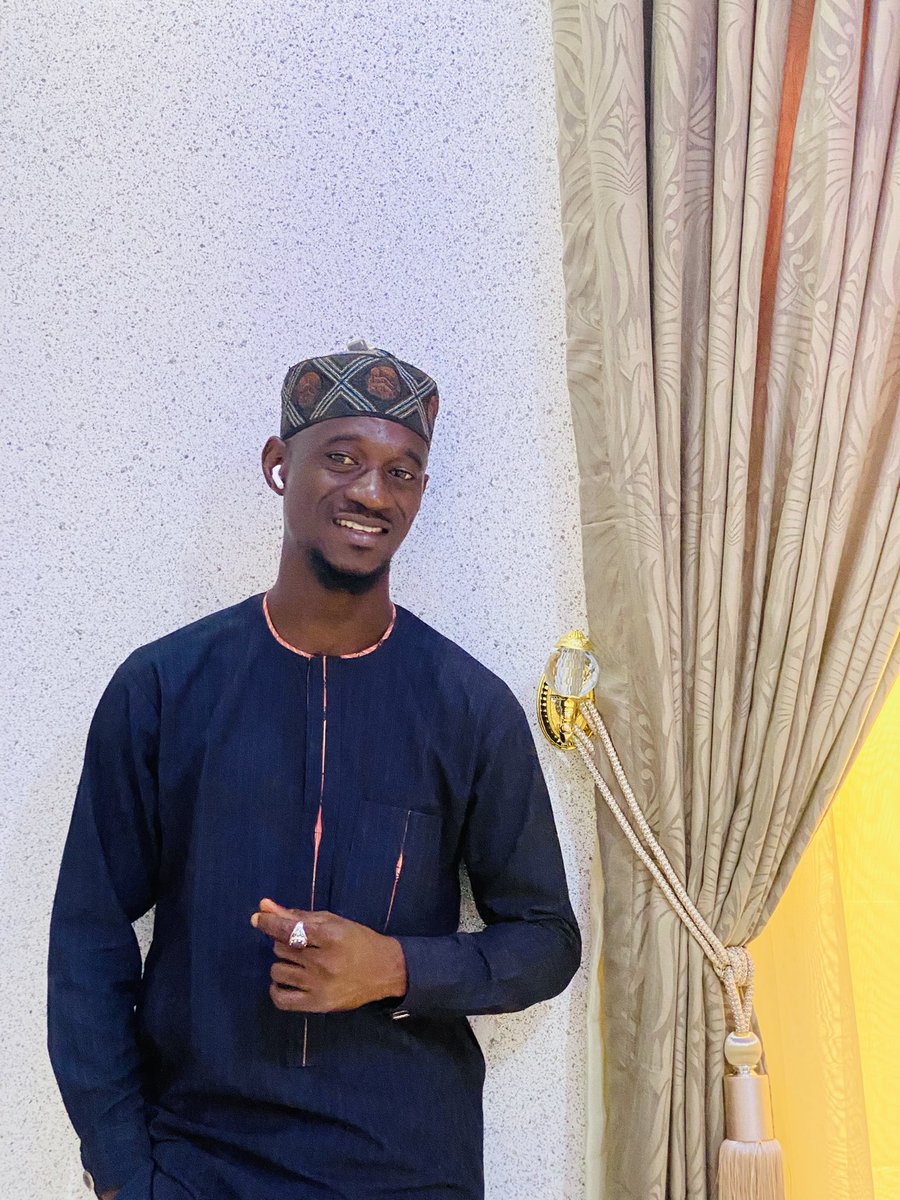 honuthmann's tweet image. When you are broke everyone money looks like a role model