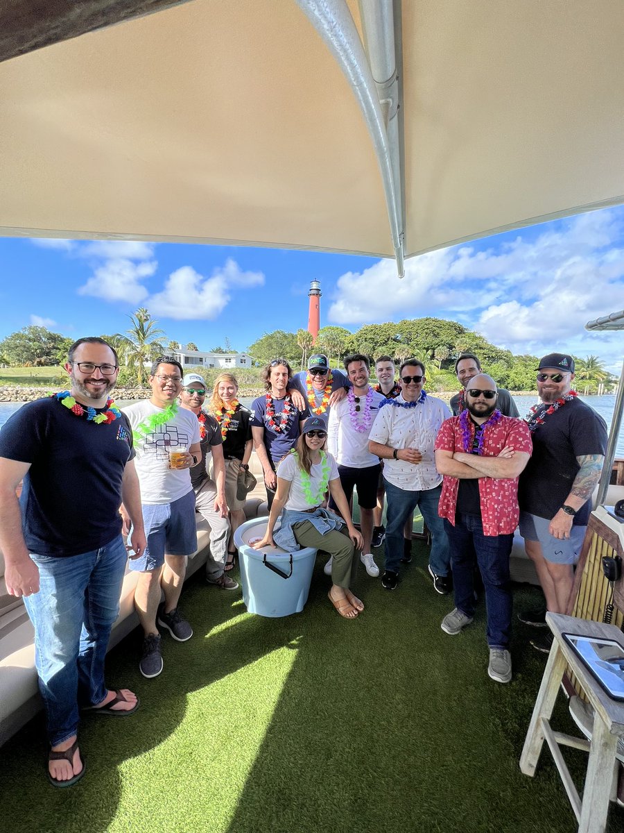 Chris_S_Nielsen's tweet image. If you know, you know!!

#TeamBuilding #Partnership #AdvancedRobotics #ML #AI #Hiring #Spot 

cc @BostonDynamics @Levatas
