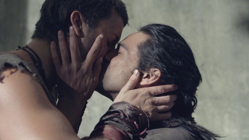 artizamel's tweet photo. @ianplata Hay varias historias pero mis favoritas #latterdays película del 2003 , #Chrolli pareja de la soap opera #VerboteneLiebe Will and sonny De #DaysOfOurLives #Nagron de #Spartacus #klaine de #Glee https://t.co/hoqfhIhwW2