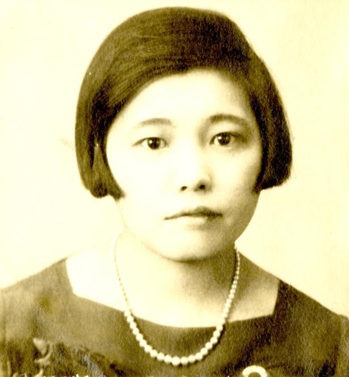 Columbia University Health Sciences Library (@cuimclibrary) on Twitter photo “I wish I could tell you just how much P&S has come to mean to me. I have enjoyed my four years there tremendously.” - Dr. Megumi Shinoda, first Asian-American woman to graduate from <a href="/ColumbiaPS/">Columbia Vagelos College of Physicians & Surgeons</a>
Learn more in this guest blog post by <a href="/jingwenzh/">Jingwen Zhang</a>:
library-archives.cumc.columbia.edu/blog/2022-05/d… “I wish I could tell you just how much P&S has come to mean to me. I have enjoyed my four years there tremendously.” - Dr. Megumi Shinoda, first Asian-American woman to graduate from <a href="/ColumbiaPS/">Columbia Vagelos College of Physicians & Surgeons</a>
Learn more in this guest blog post by <a href="/jingwenzh/">Jingwen Zhang</a>:
library-archives.cumc.columbia.edu/blog/2022-05/d…
