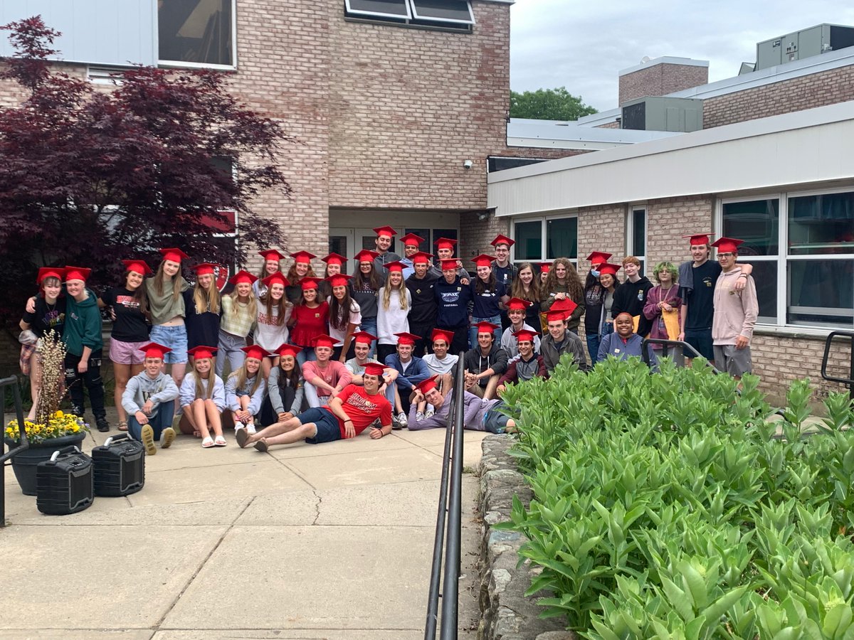 feshingham's tweet image. Former Foster's Finest! Congratulations Class of 2022 and thanks for visiting today!
