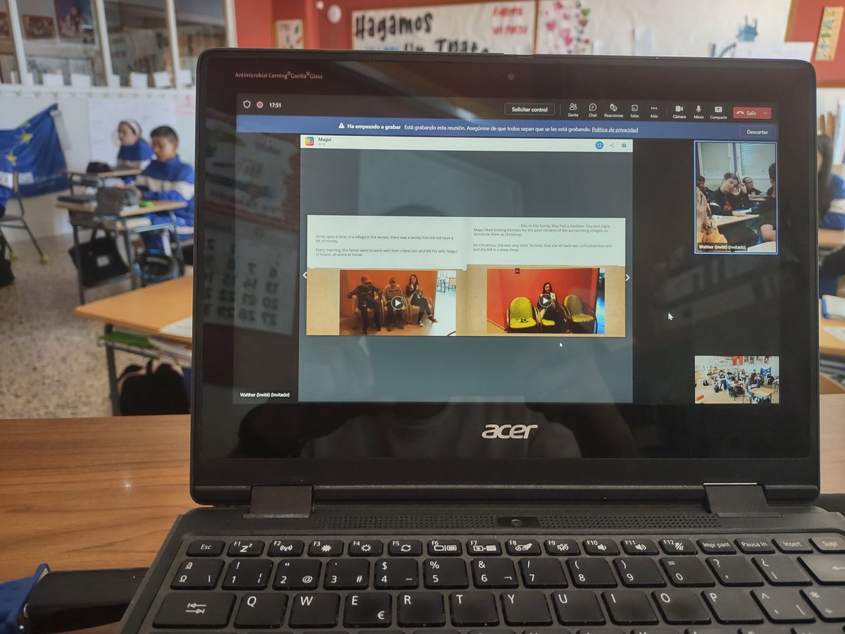 julisanzmamolar's tweet photo. Hoy, los alumnos de 6° del @colsangregorio han participado en una videoconferencia con sus compañeros de proyecto #eTwinning 🇫🇷🇪🇦🇪🇺 para presentarse mutuamente las adaptaciones de las leyendas locales. Hemos aprendido mucho sobre "Tante Arie". #AguilardeCampoo #MontañaPalentina https://t.co/4U7zBe4JuT