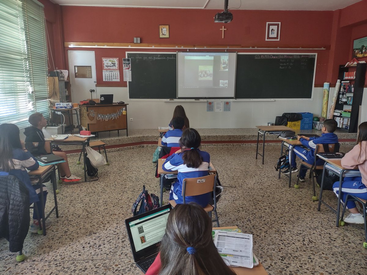 Julián Sanz Mamolar (@julisanzmamolar) on Twitter photo Hoy, los alumnos de 6° del <a href="/colsangregorio/">LA MENNAIS AGUILAR DE CAMPOO</a> han participado en una videoconferencia con sus compañeros de proyecto #eTwinning 🇫🇷🇪🇦🇪🇺 para presentarse mutuamente las adaptaciones de las leyendas locales. Hemos aprendido mucho sobre "Tante Arie". #AguilardeCampoo #MontañaPalentina Hoy, los alumnos de 6° del <a href="/colsangregorio/">LA MENNAIS AGUILAR DE CAMPOO</a> han participado en una videoconferencia con sus compañeros de proyecto #eTwinning 🇫🇷🇪🇦🇪🇺 para presentarse mutuamente las adaptaciones de las leyendas locales. Hemos aprendido mucho sobre "Tante Arie". #AguilardeCampoo #MontañaPalentina