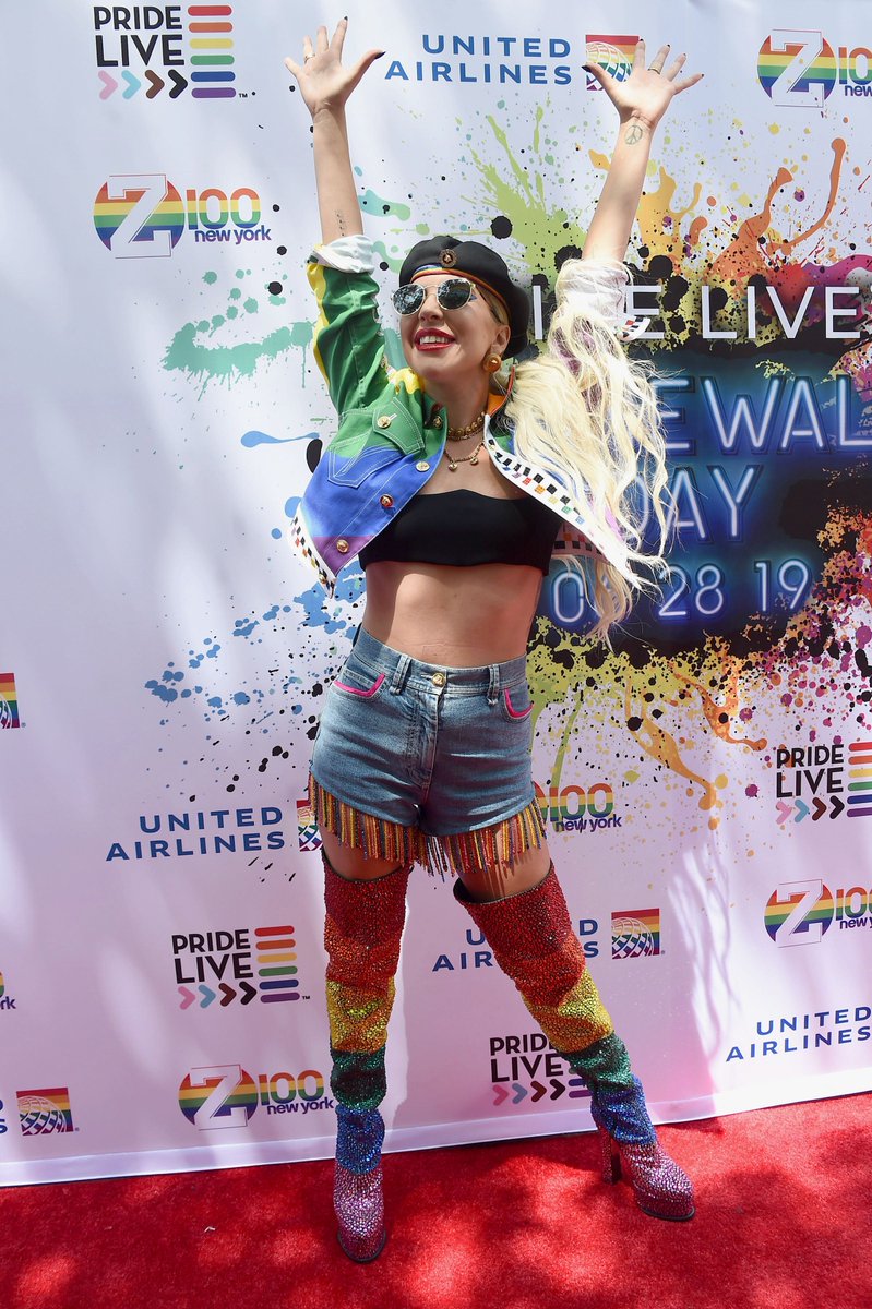ladygaganownet's tweet image. Happy #PrideMonth