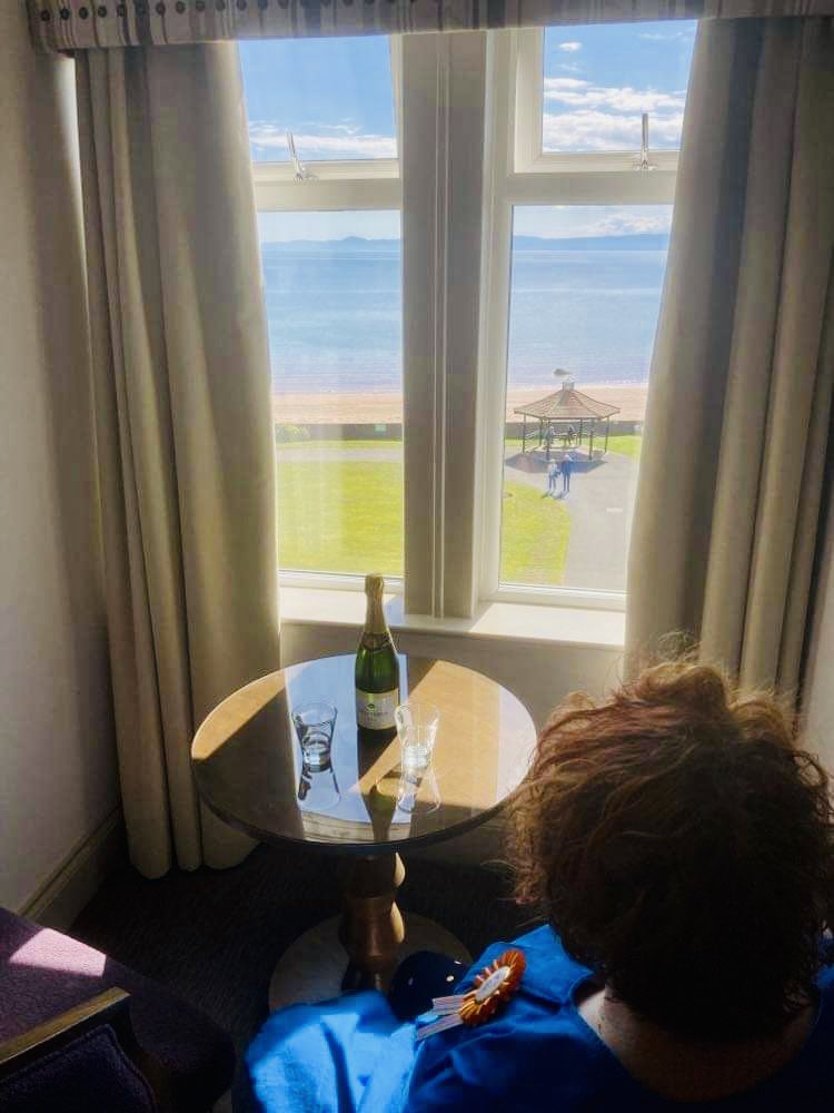 LaRadarina's tweet photo. Heaven! #Seamill #Champers #Seaswim #Arran #FaveRoom #Birthdays https://t.co/qrGKmCgUzy