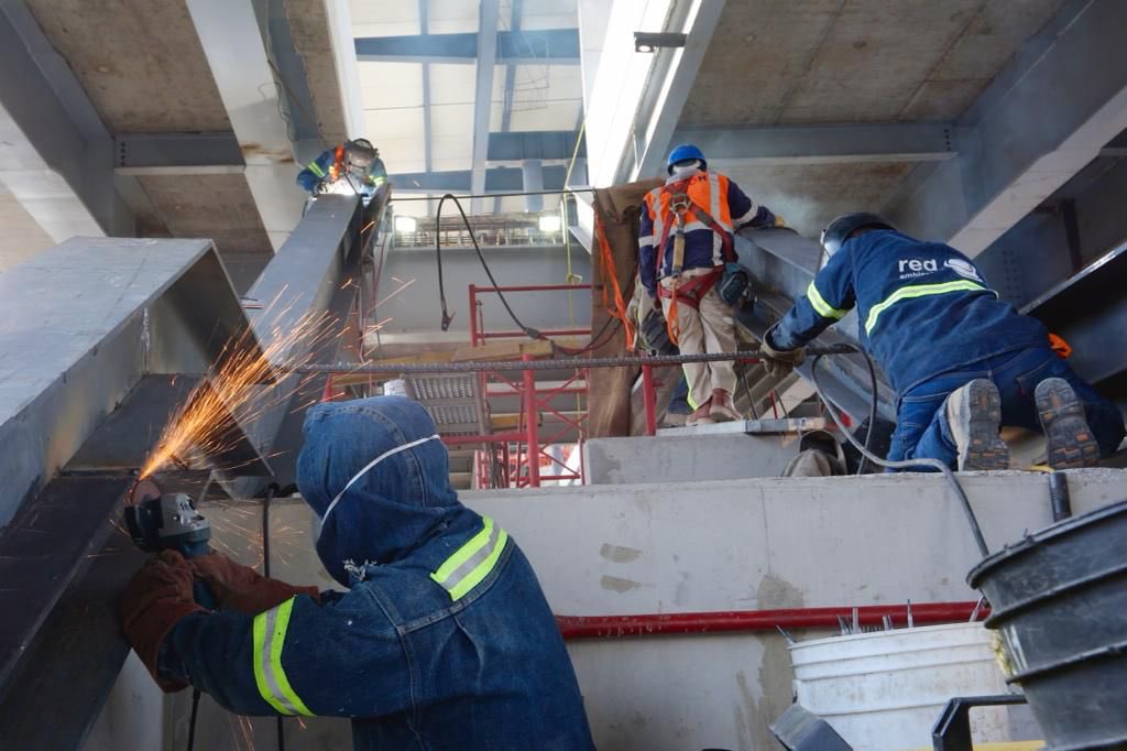Claudiashein's tweet photo. ¡Empezamos el mes con buenas noticias! 

El empleo en la Ciudad presenta un aumento consecutivo, en abril aumentó 3.8% de acuerdo con el @INEGI_INFORMA. Además la tasa de ocupación laboral es del 95.8%

Junt@s seguimos reactivando nuestra economía. https://t.co/tqw3ZwYFNI