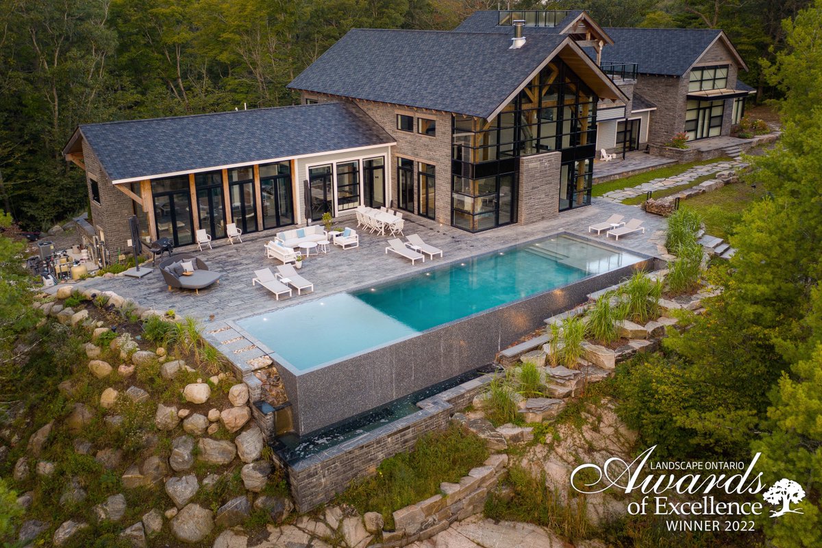 green_for_life's tweet photo. #LOAwards Spotlight 🏆⛲️  

Congratulations @bonavistapools!   

2022 Landscape Ontario Award of Excellence Winner: Water Feature Award, “Redwood Muskoka Retreat”   

See all the 2022 Award Winners at https://t.co/3WdzOIvDQ8 https://t.co/a8bAmh7YQk