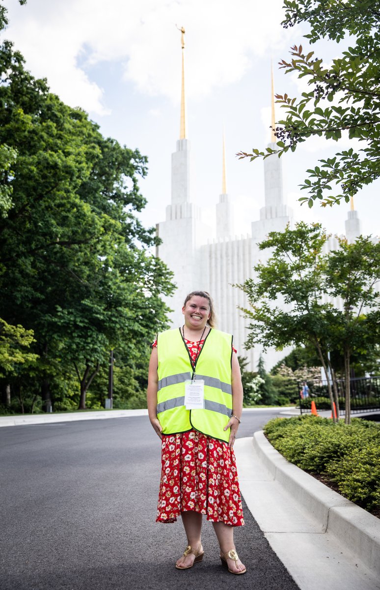 More than 40 Southern Virginia University students and members of the Buena Vista Virginia YSA Stake spent their #MemorialDay volunteering at the Open House for the newly renovated #WashingtonDCTemple of The <a href="/Ch_JesusChrist/">The Church of Jesus Christ of Latter-day Saints</a>.
Read more at rb.gy/taj7mp