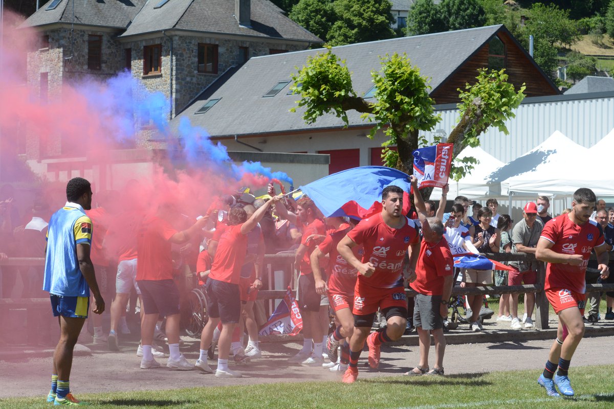 SArugbyofficiel's tweet photo. #SAASM 

📸Toutes les photos de ce derby sont disponibles sur notre page Facebook @SArugbyofficiel ! 
Merci à Hanna Holierhoek et à Bob pour ces belles images. 

#SAfamily #StadeAurillacois #RugbyAuvergnat 
🔴🔵🏈🏈💪💪 https://t.co/x5Ne7ZcyWC
