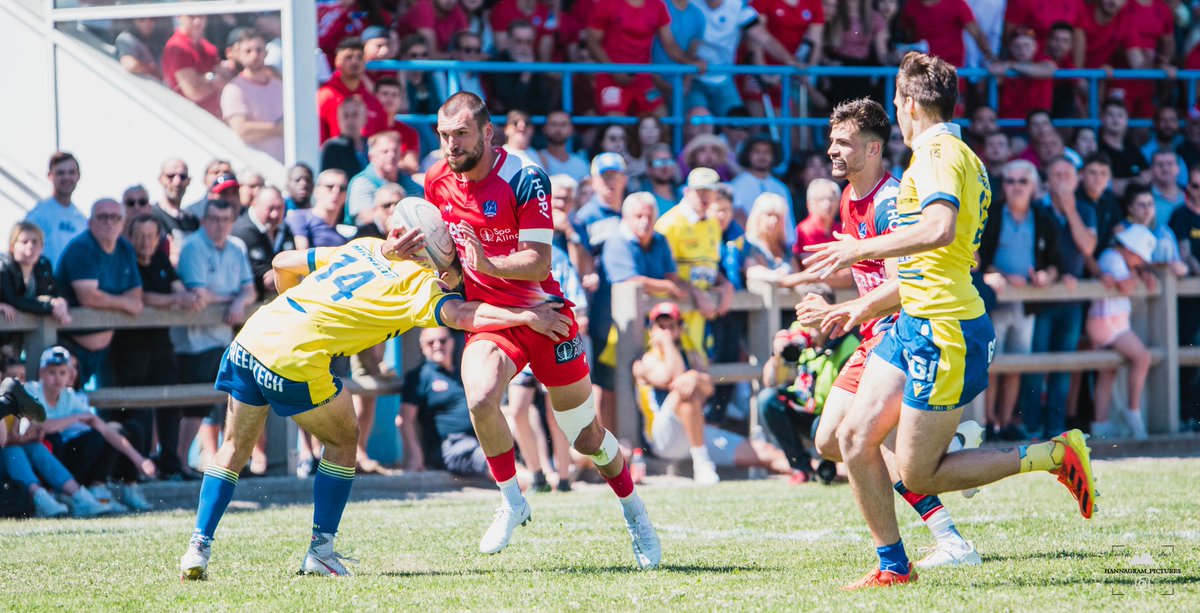 SArugbyofficiel's tweet photo. #SAASM 

📸Toutes les photos de ce derby sont disponibles sur notre page Facebook @SArugbyofficiel ! 
Merci à Hanna Holierhoek et à Bob pour ces belles images. 

#SAfamily #StadeAurillacois #RugbyAuvergnat 
🔴🔵🏈🏈💪💪 https://t.co/x5Ne7ZcyWC