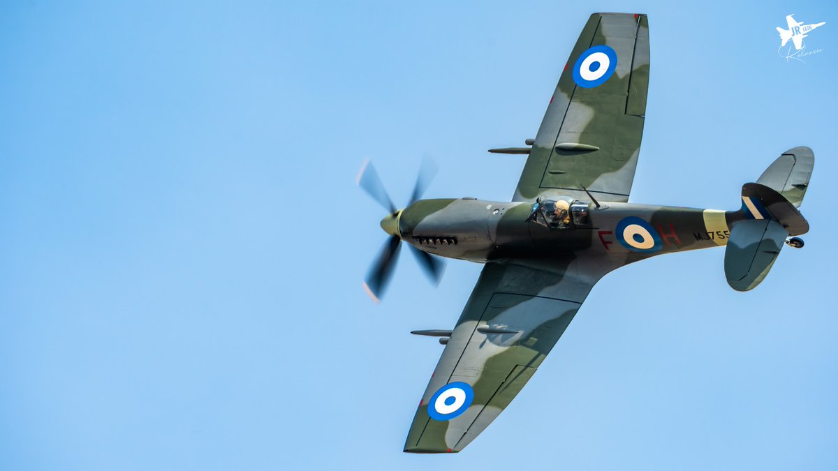 FOTOgrAAMA's tweet photo. #BuenasTardes nuestro compañero Joaquín Relancio nos hace llegar alguna foto del #TigerMeet2022 en la 
#AraxosAB (LGRX) en #Greece

"The #Greek Spitfire" 
#Spitfire #MkIX MJ755

#NATO #tigermeet
#aviation #avgeek #aviation
#spotter #spotting #planespotting
#supermarinespitfire https://t.co/RAks7v1R8W
