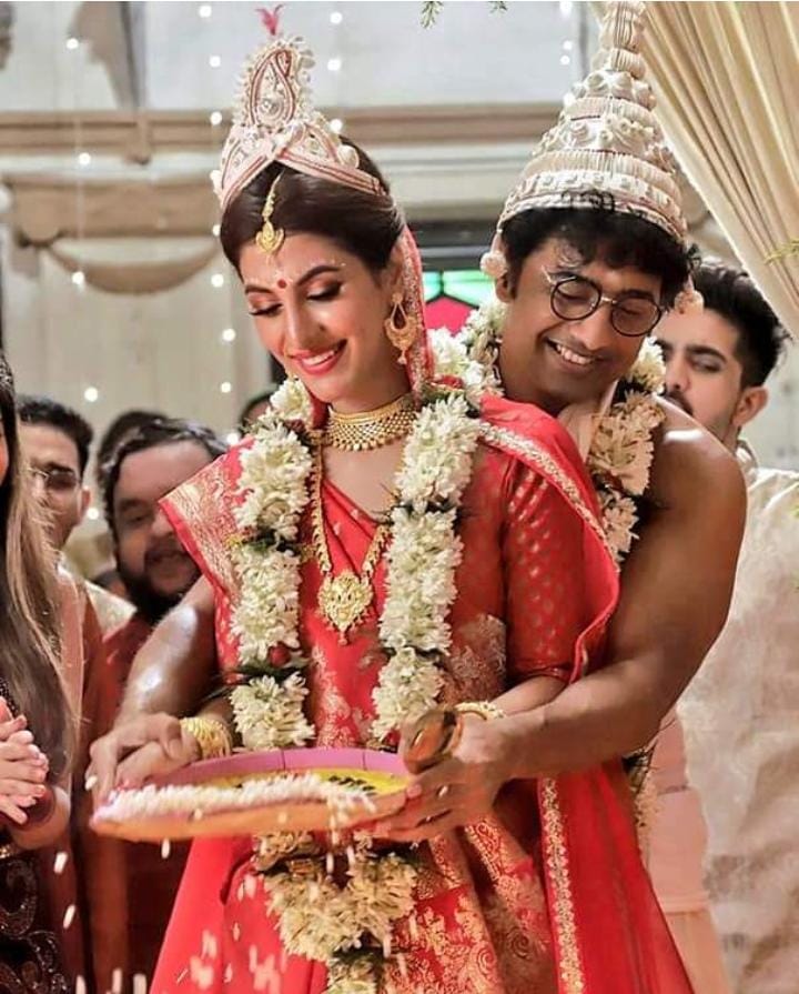 DevianBahni's tweet photo. এটা real life এ কবে পাবো ? Waiting for the happiest Day 😘🥰 @idevadhikari @DEV_PvtLtd @RukminiMaitra https://t.co/KESqKaukhg