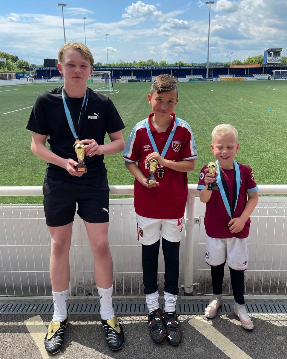 Mark Noble Football tweet media