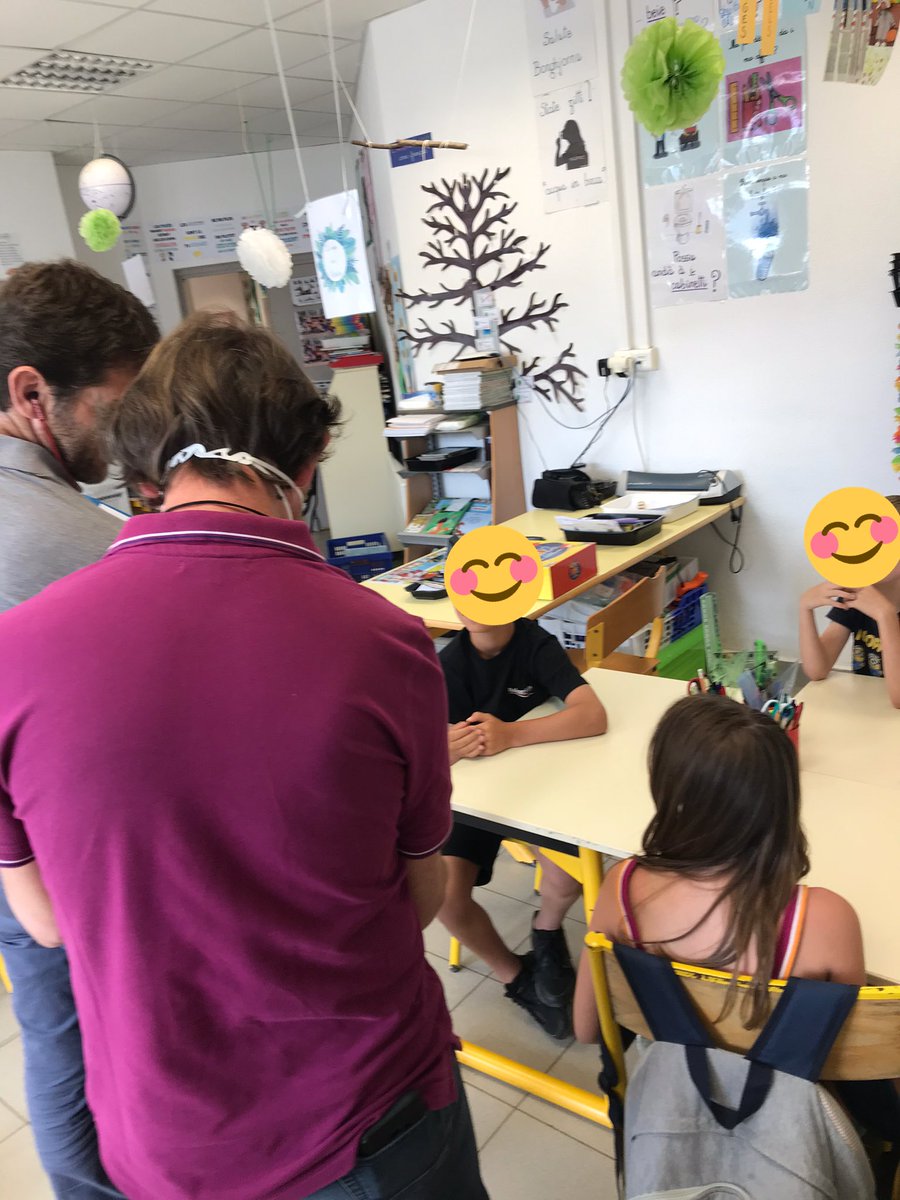 Séance d élaboration des #twoutils <a href="/TwicteeOfficiel/">TwictéeOfficiel</a> filmée par <a href="/accorse/">Académie de Corse</a> 🎥🤓🎬 cette semaine.