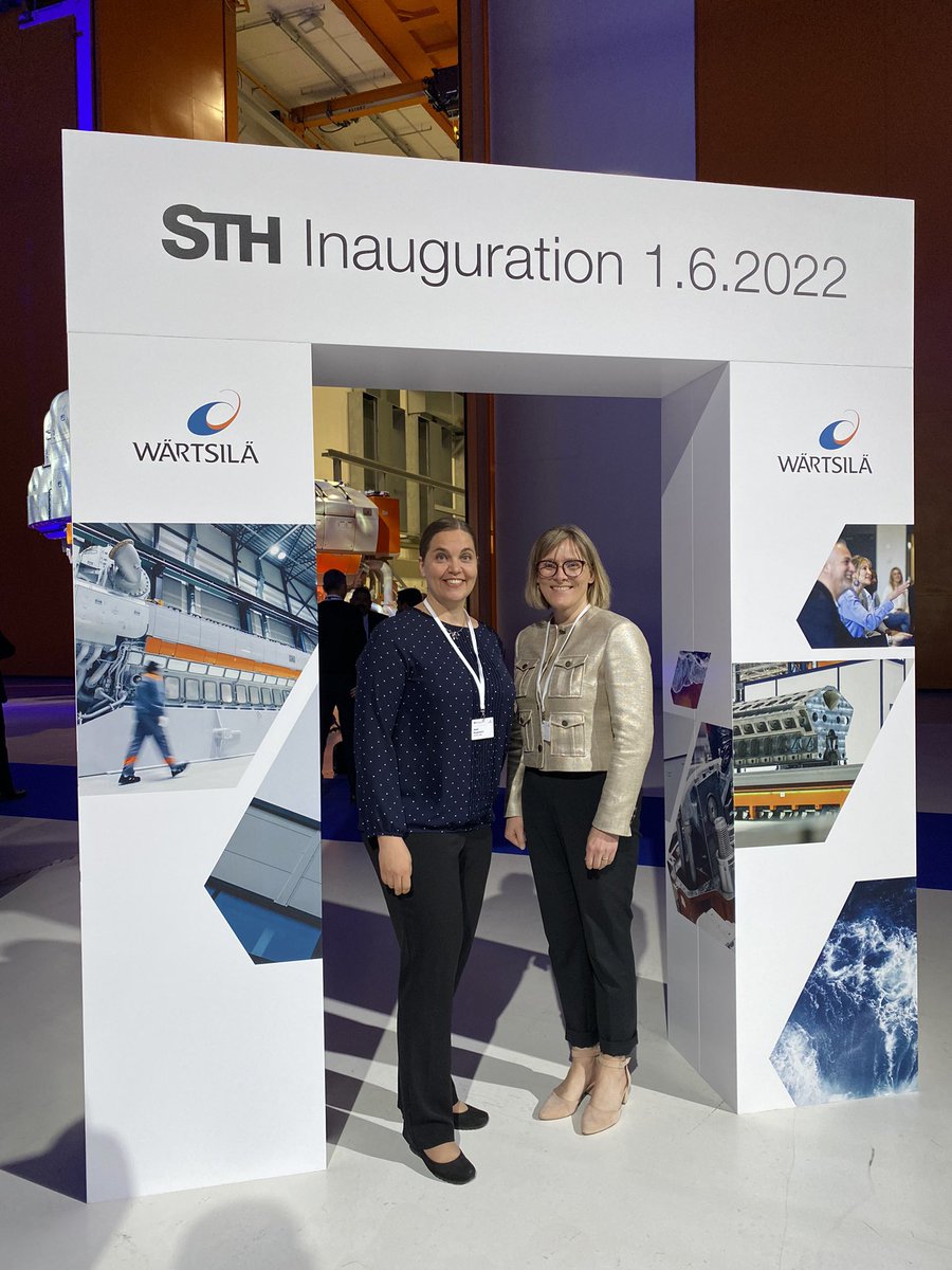 KuusniemiHeidi's tweet image. @univaasa’s #digitaleconomy &amp;amp; @VEBIC_UniVaasa research platform directors are all smiles at the inauguration of @wartsilacorp’s #SustainableTechnologyHub - world-leading centre for research, innovation, engineering, manufacturing to accelerate marine &amp;amp; energy decarbonisation 💡♻️