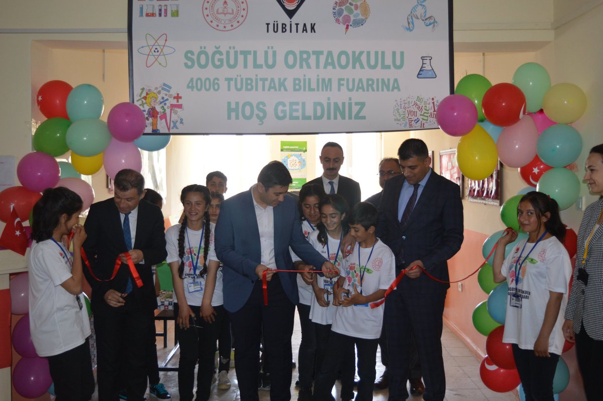 MemTuzluca's tweet photo. İlçemiz Söğütlü Ortaokulu 4006 TÜBİTAK Bilim Fuarı açılışı Sayın Kaymakamımız Salih ÇİĞDEM ve İl Milli Eğitim Müdürümüz Sayın Servet CANLI 'nın teşrifleri ile gerçekleştirildi.
@tcmeb
@igdirvaliligi
@tuzlucakaymakam
@igdirmem76 https://t.co/2JJcb91i1H