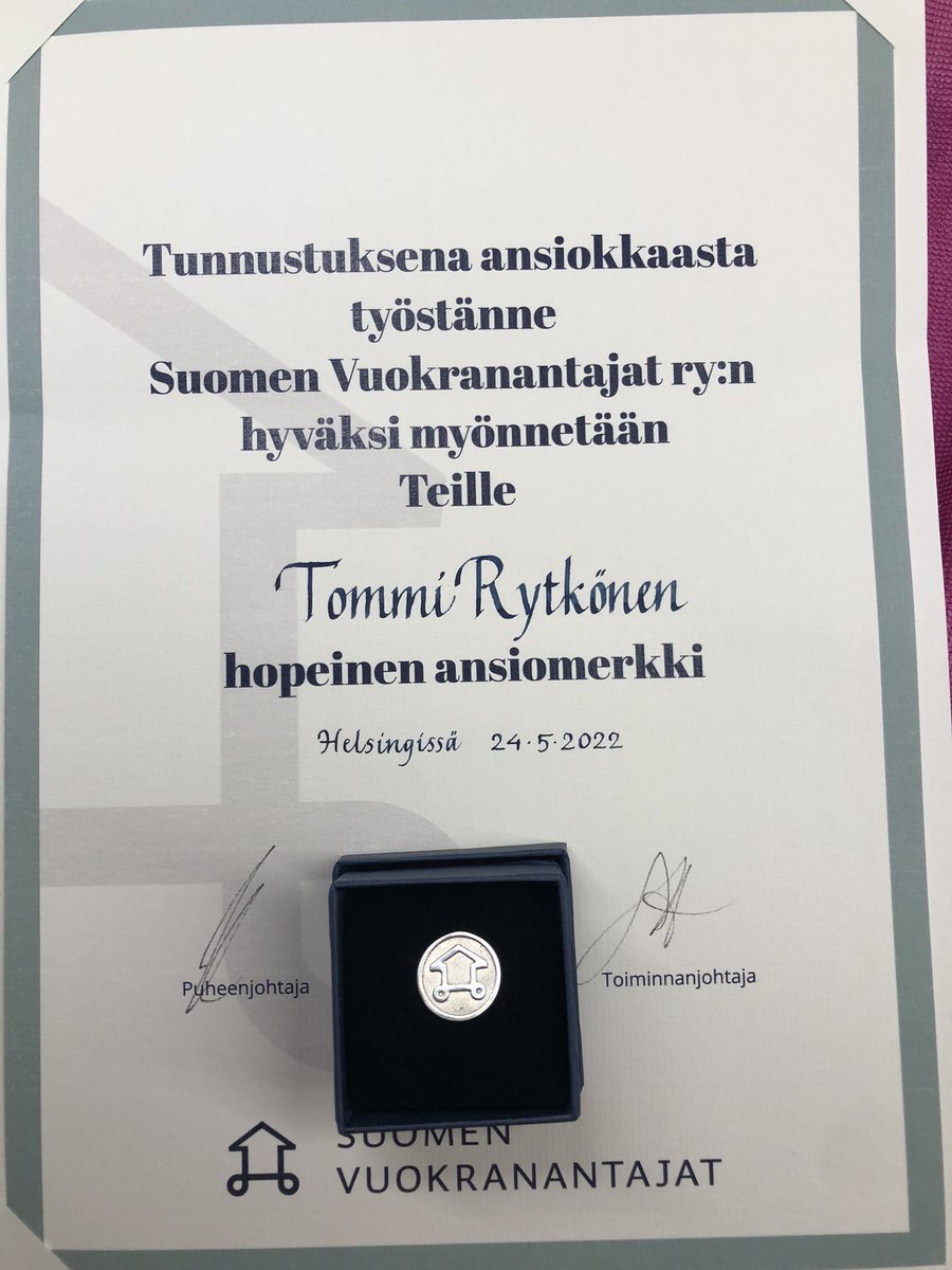 Nöyräks vetää, kiitos <a href="/SannaHughes/">Sanna Hughes</a> &amp; <a href="/Vuokranantajat/">Vuokranantajat</a> #rakkaudestalajiin