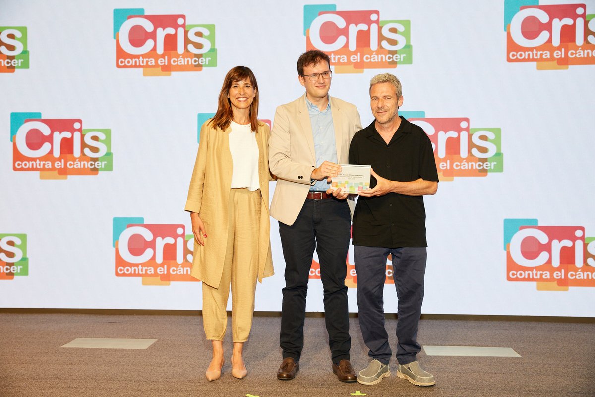 El pasado 19 de mayo @criscancer celebró en Madrid la primera entrega de los programas de ayudas a jóvenes investigadores en la lucha contra el cáncer. Ha sido un honor haber sido invitados al acto de entrega de las 17 becas para nuevos proyectos de investigación.