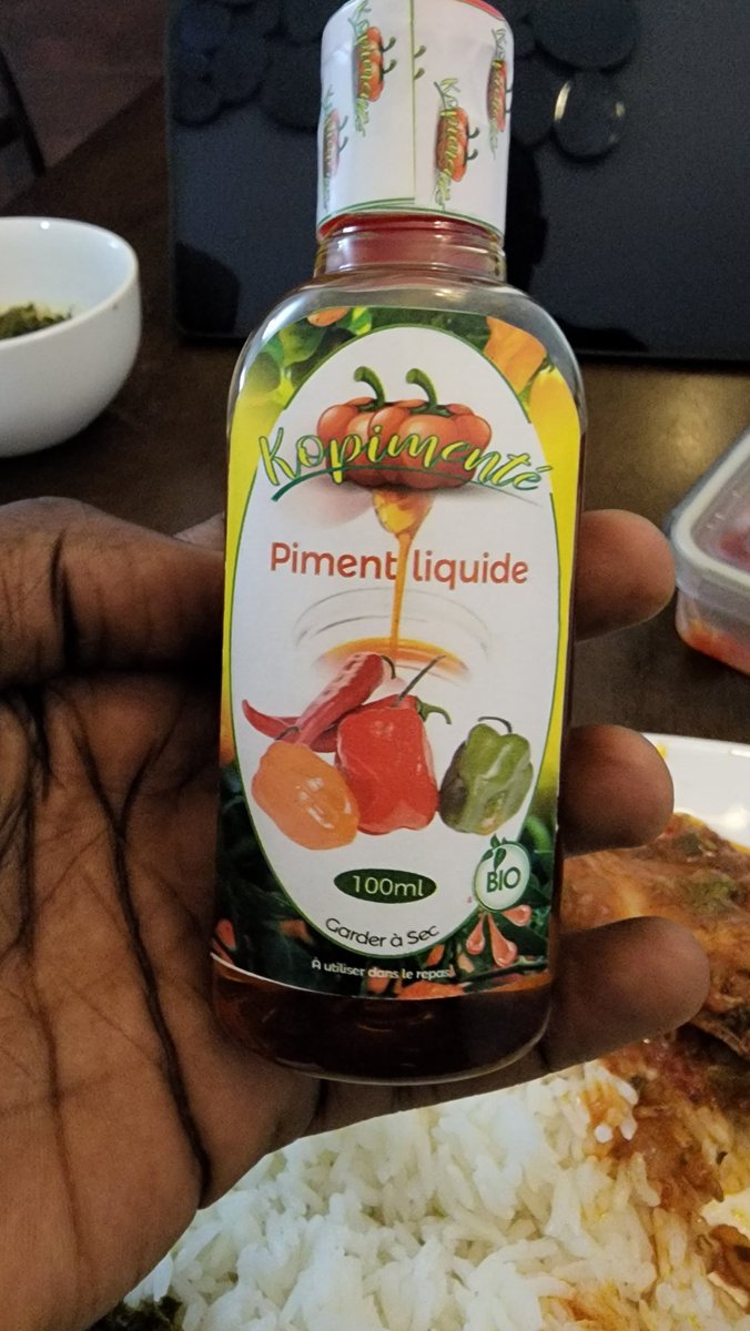 J'ai acheté ce piment liquide à la rencontre entrepreneuriale "le Sommet" organisé par <a href="/leParrainRDC/">𝐥𝐞 𝐏𝐚𝐫𝐫𝐚𝐢𝐧</a> . Un vrai délice. Le goût 100 % du piment local mais sous forme liquide. Vous ne le regretterez pas.