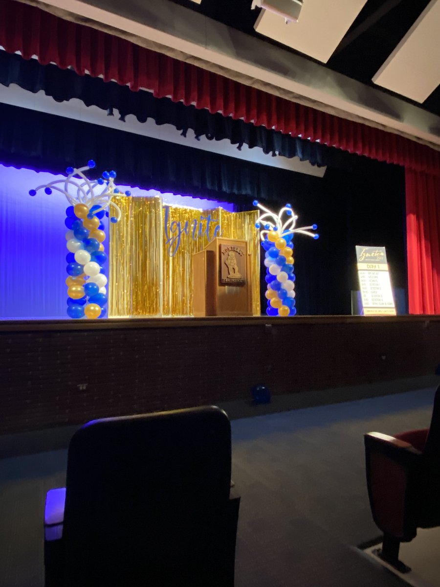 carolsessums1's tweet photo. The day is just beginning @montereyhs and what an atmosphere it is. Our digital teams have out done themselves. Proud to be @LubbockISD @LubbockISDDL #Ignite2022 @jrs1382 https://t.co/bCYFkt1ddD