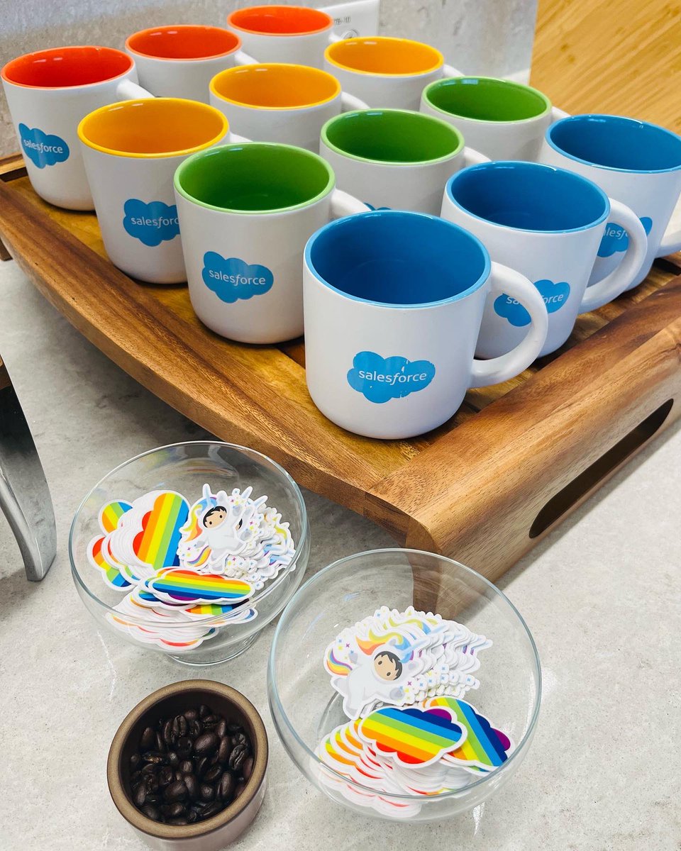 jackiedavissays's tweet photo. #Donut kill our vibe ๐ณ๏ธโ๐ Weโre celebrating #NationalDonutDay ๐ฉ and #PrideMonth @Salesforce with a #Rainbow Donut Social ๐ โ๏ธ
Donuts from @simplydonedonut
-
#Salesforce #Atlanta #LGBTQ #EqualityForAll #RainbowDonuts #pride #Outforce #ATL #Ally #SalesforceJobs #SalesforceOhana https://t.co/Orin328tLA