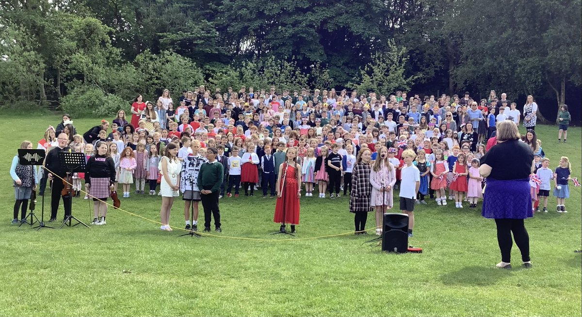 stmargaretsps's tweet photo. The pupils did an amazing job with the ‘Sing’ celebration for the Jubilee. Thank you to everyone who came along to watch. https://t.co/b8sxsILjeO