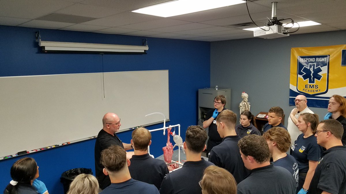 BlackBeltEMSDoc's tweet photo. Teaching airway class at Respond Right EMS academy. Students love the airway lab! #RespondRightEMS https://t.co/PztSrNnZwR