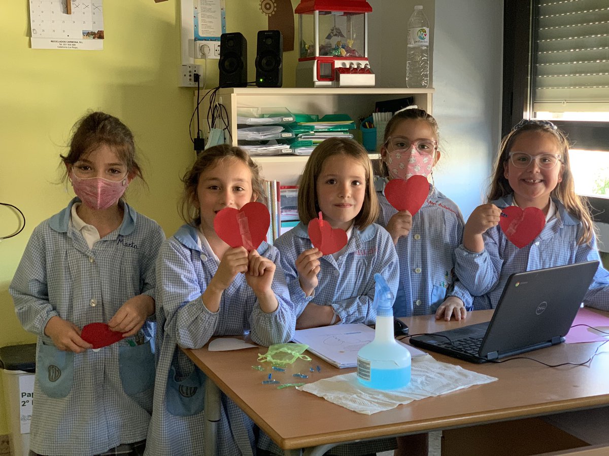 HijasCaridadEC's tweet photo. 👉🏻 El #EquipoDeTitularidad #ColegiosHHCC visita hoy #LaMilagrosa de #Calahorra, un centro que apuesta por propuestas didácticas #STEAM 🤖 integradas, la educación inclusiva y la igualdad de oportunidades desde el #carismavicenciano.
🎉 ¡Enhorabuena por ser #SteamReferenceSchool! https://t.co/xPqWydlDW2