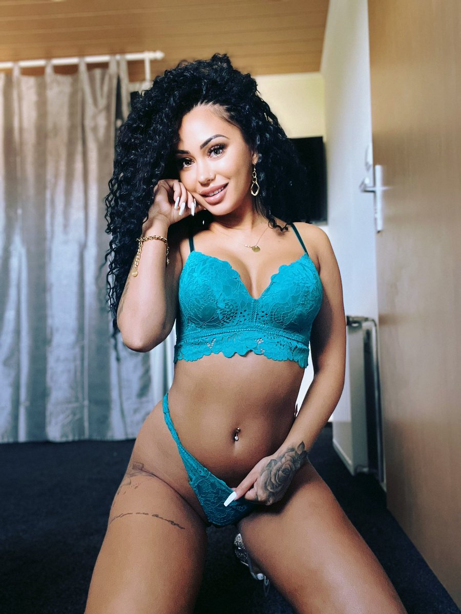 onlyfans.com/silviaalexa