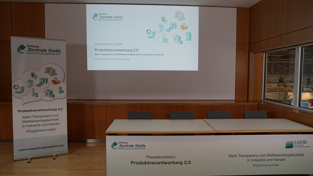 ZSVR_LUCID's tweet photo. Morgen ist es soweit: Thema unserer #Pressekonferenz ist die Novelle des #VerpackG. Mit dabei sind @GundaRachut (ZSVR), Astrid Teckentrup (P&G) und Sven Spork (REWE Group). Wir freuen uns auf eine spannende Veranstaltung! Anmeldungen an presse@verpackungsregister.org https://t.co/iTXzAPRIAc