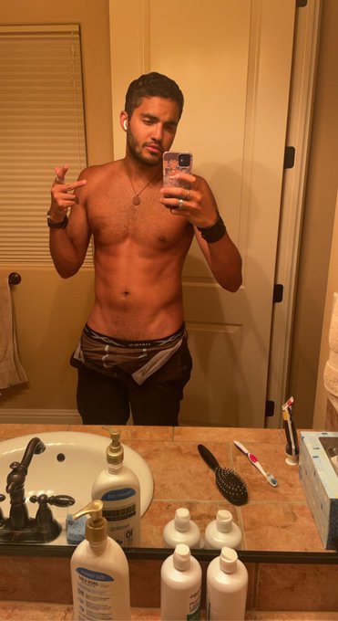 Miami tannin&rsquo;🔥☀️ https://t.co/DW1yHFVmxi<a href="/tag/inked"class="tags"><span>#inked</span></a><a href="/tag/oil"class="tags"><span>#oil</span></a><a href="/tag/oiledup"class="tags"><span>#oiledup</span></a>