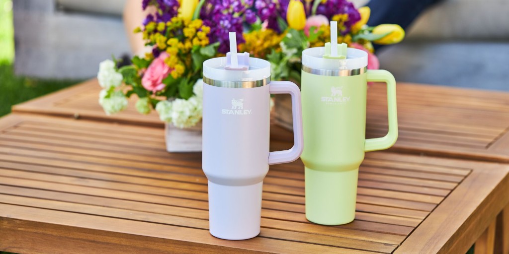 Stanley 1913 on X: The 40 oz Quencher is back in new floral inspired Orchid  and fan-favorite Citron + 11 more beloved hues. Shop now:    / X