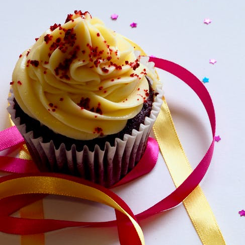 EduPI2015's tweet photo. The EPI team are looking forward to celebrating the #PlatinumJubilee over the next four days!

Let there be cake 🧁 and lots of good times with friends and loved ones this long weekend. 

The @EduPI2015 office will be open again from the 6th June. https://t.co/Cf1DQGb2nZ