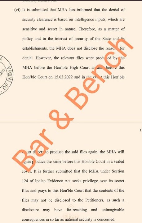 barandbench's tweet photo. BREAKING: Central Government informs #SupremeCourt that denial of security clearance "is based on intelligence report", which are sensitive and secret in nature and that @HMOIndia "does not disclose the reason for denial" #MediaOne #MediaOneBan https://t.co/0JIfd3d9w0