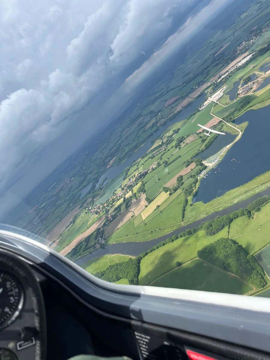 Fantastic to welcome to RAF Syerston an all-female cast of 2 FTS Instructors and Flight Staff Cadets from 8 of our VGSs/AGSs. 24 cadets achieved a GIF over the past 3 days, in spite of the weather! Huge thanks to the entire team. A great way to start our summer engagement!