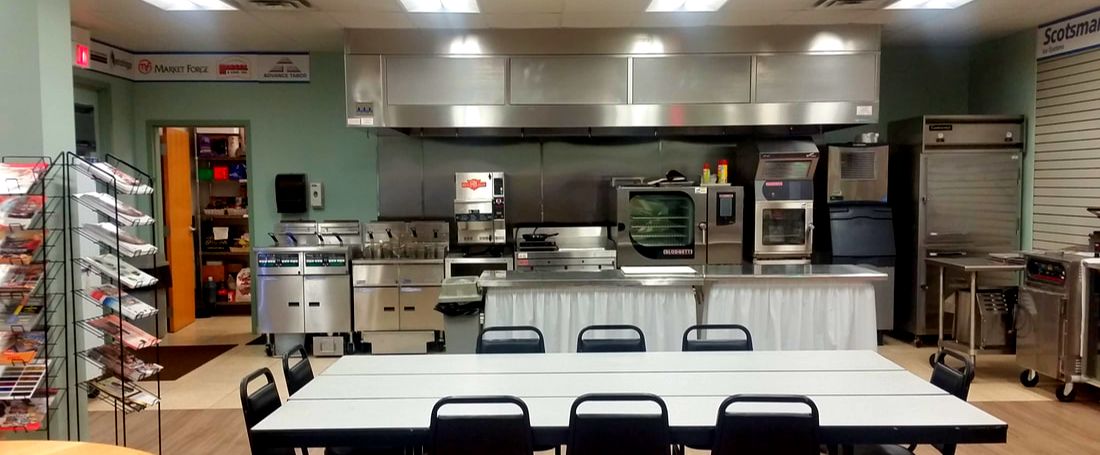 jaymarkgroup's tweet photo. We are so psyched to welcome you into our test kitchen on 6/9!
Join us as we show you the incredible benefits of #foodserviceautomation solutions from @turbocheftech, @CarterHoffmann, @BlodgettOvenCo, #L2F, @MiddMarshall.
Register for your spot now:
https://t.co/ZR9kTVG3XO https://t.co/Rnn01SJGzB