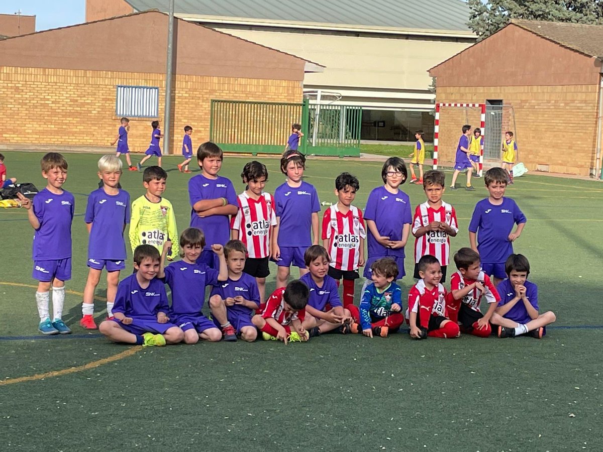 SNKcenter's tweet photo. En @SNKcenter  afrontamos este último tramo de curso con algunos partidos con clubs amigos. Empezamos con @AtleticSegre y seguimos con @FutsalPonent https://t.co/c2lFaS5jqY